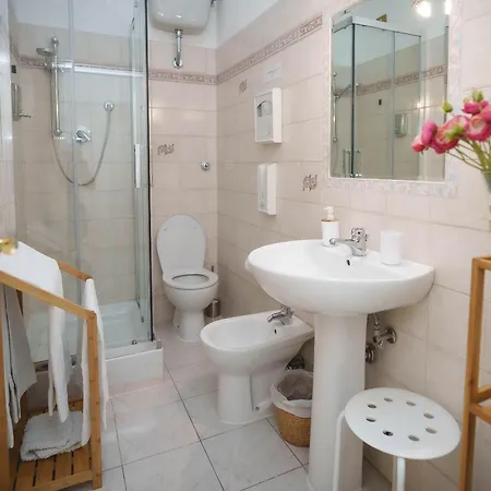 Le Tare Bed & Breakfast 3*