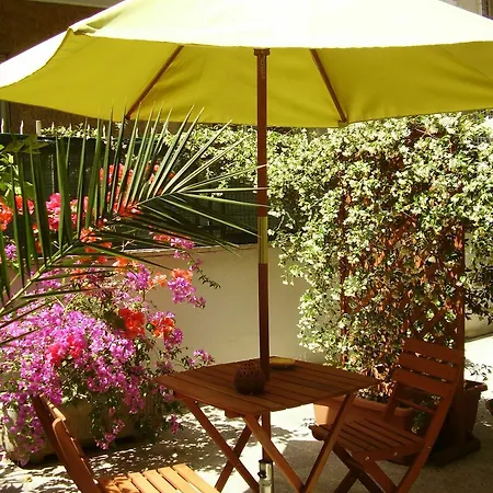 Le Tare Bed & Breakfast